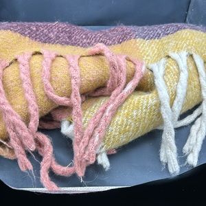 Warm earth color wrap